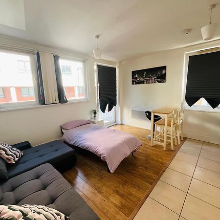 Апартаменты London Modern Flat Near Transports Экстерьер фото