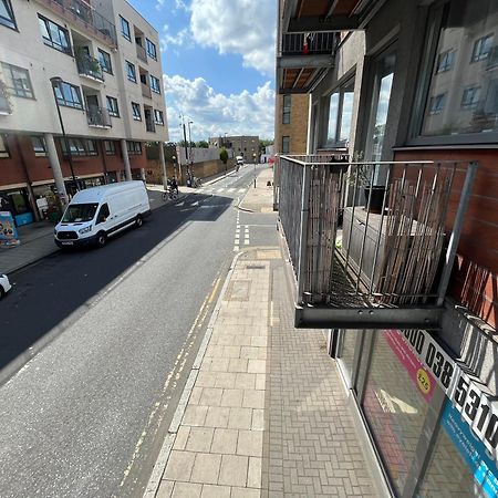 Апартаменты London Modern Flat Near Transports Экстерьер фото