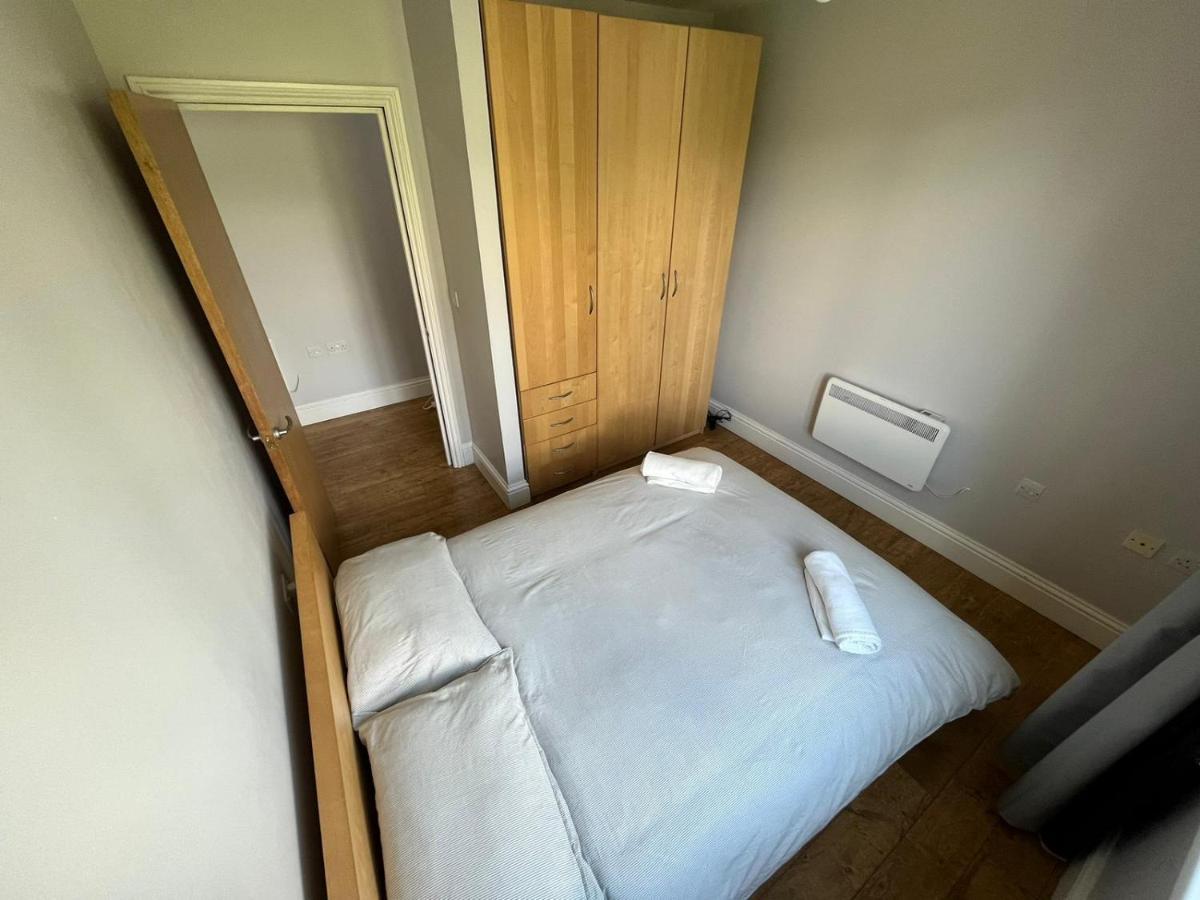 Апартаменты London Modern Flat Near Transports Экстерьер фото