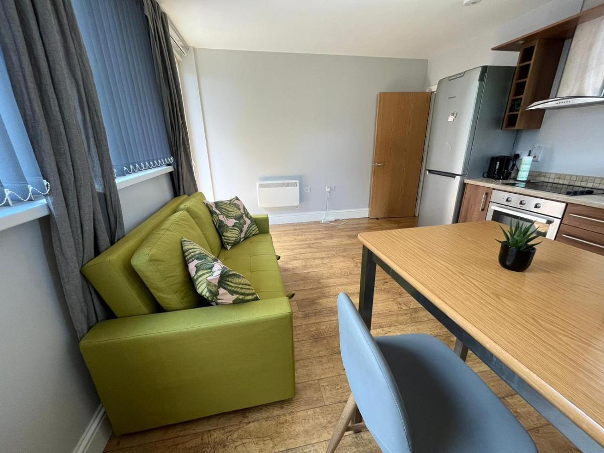 Апартаменты London Modern Flat Near Transports Экстерьер фото