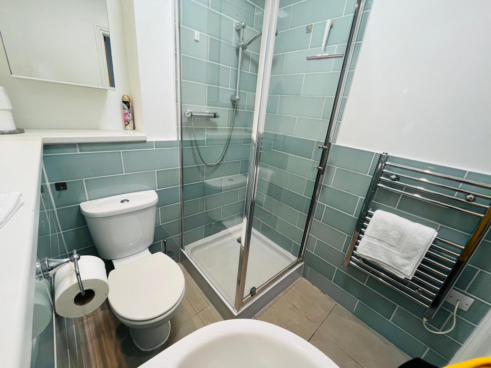 Апартаменты London Modern Flat Near Transports Экстерьер фото