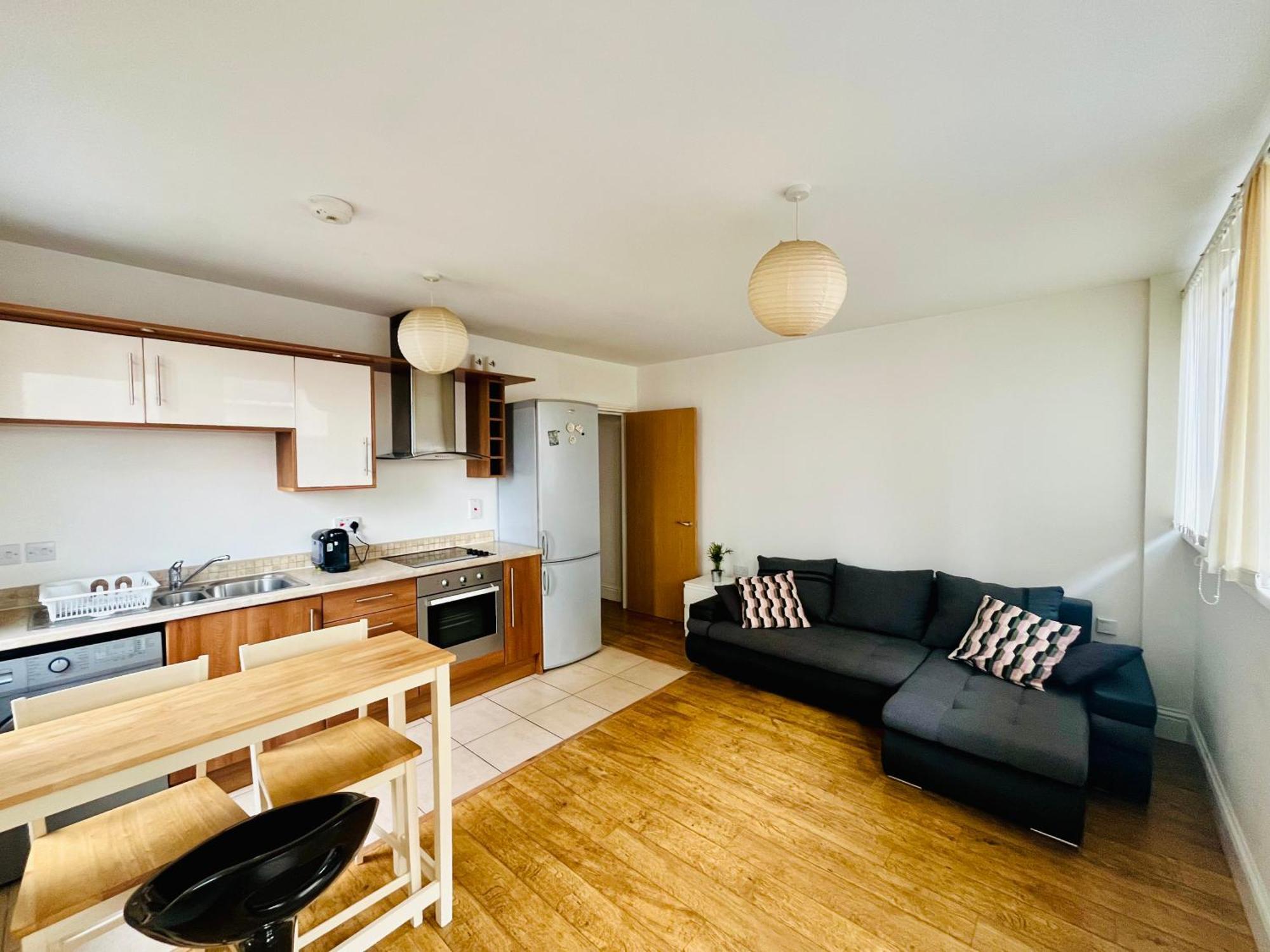 Апартаменты London Modern Flat Near Transports Экстерьер фото